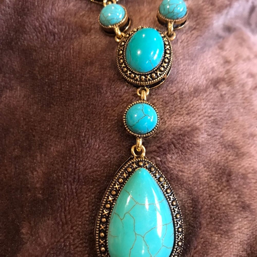 Necklace - Picture 2 of 8